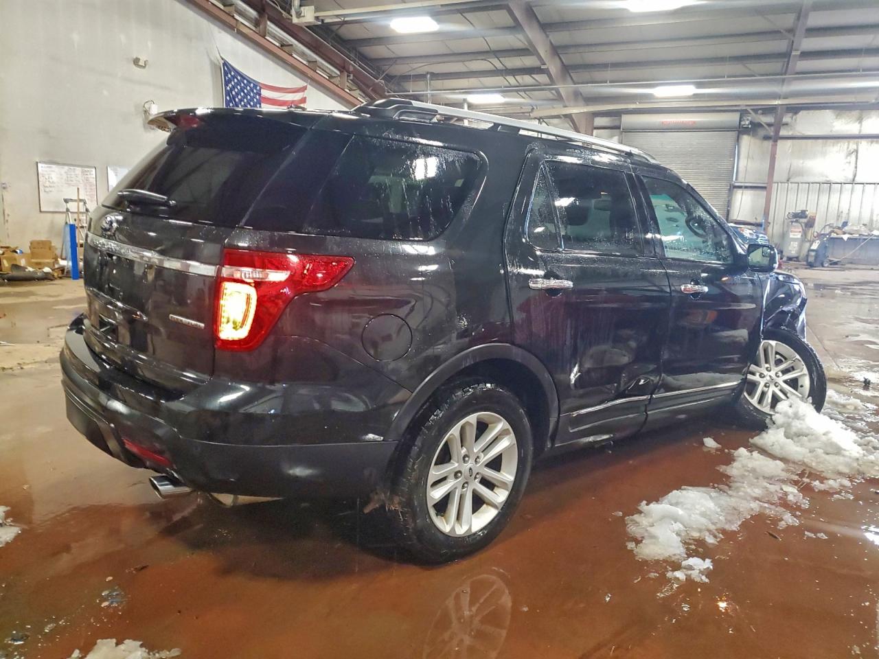 2013 FORD EXPLORER XLT photo 3