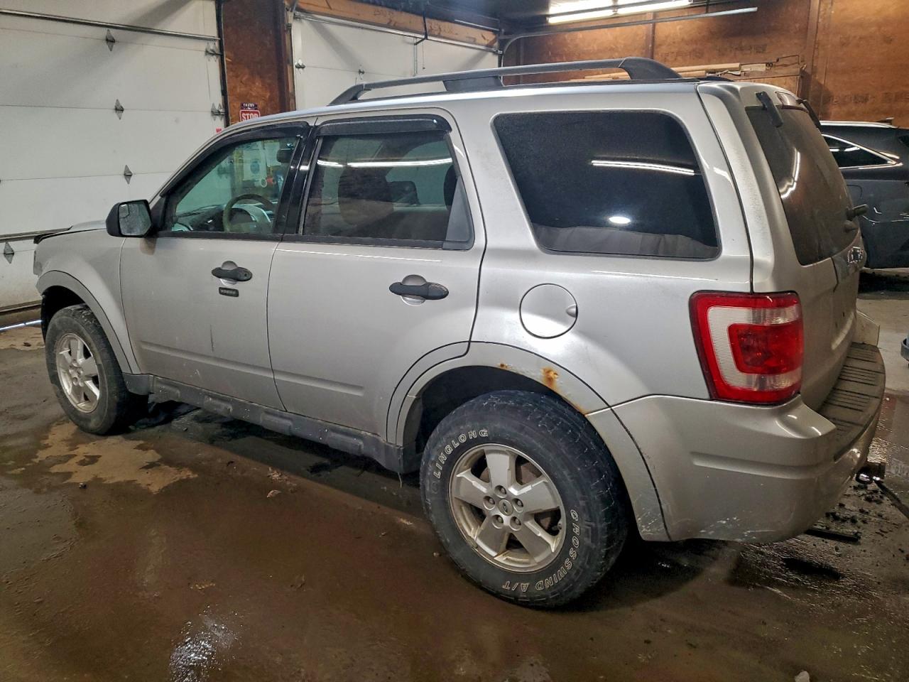 2012 FORD ESCAPE XLT photo 2