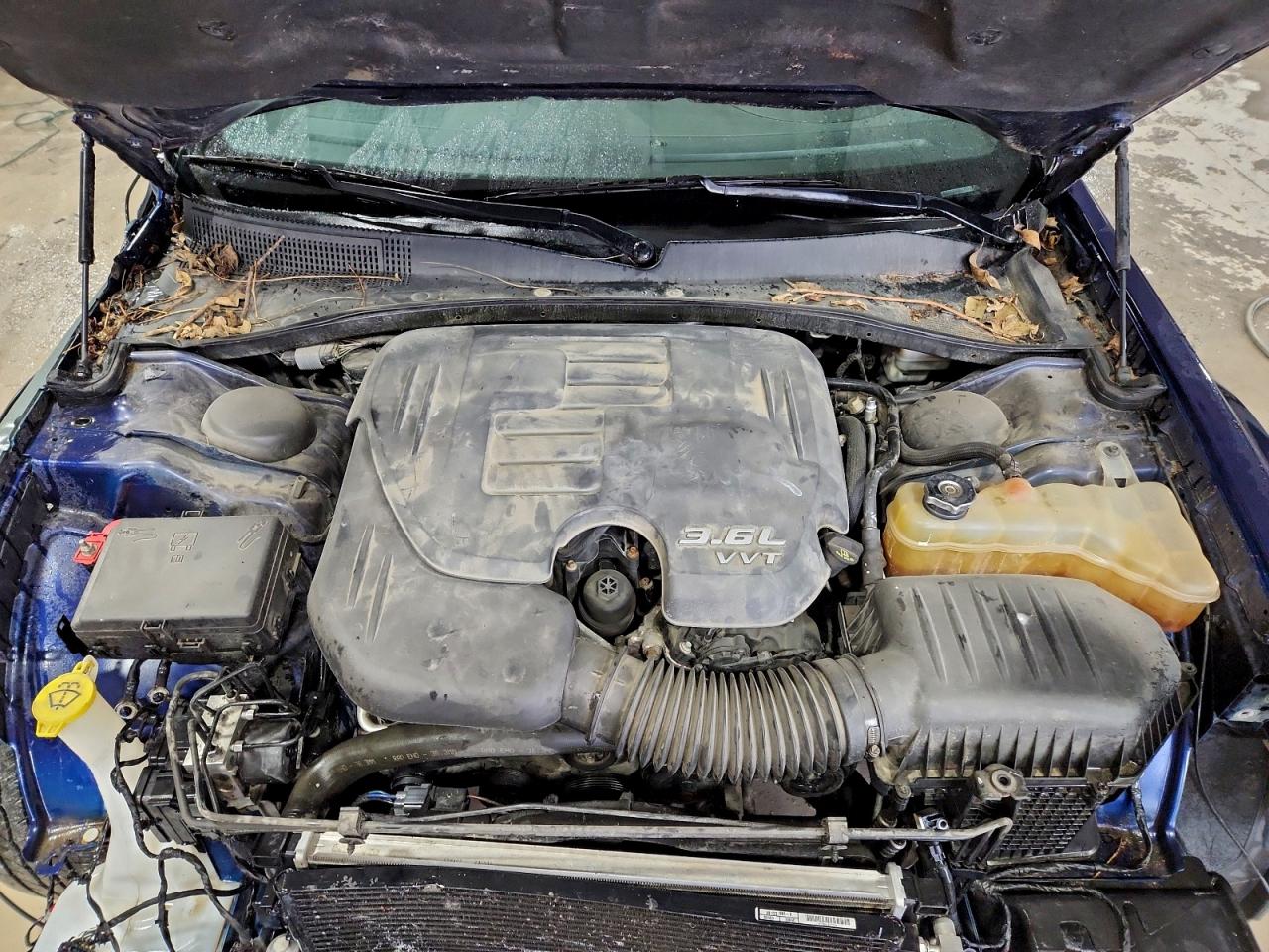 2014 CHRYSLER 300 photo 11