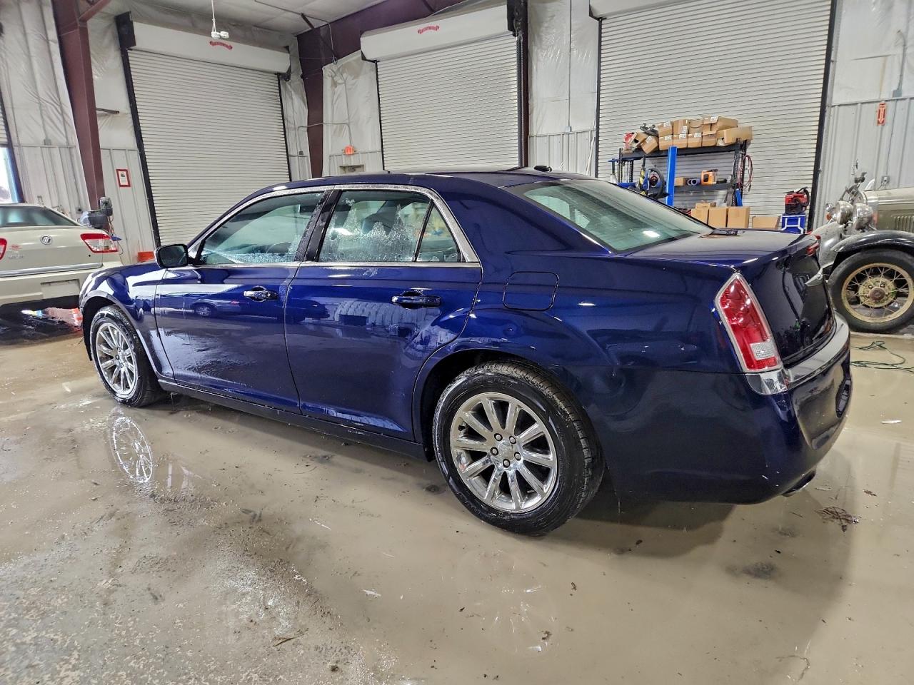 2014 CHRYSLER 300 photo 2