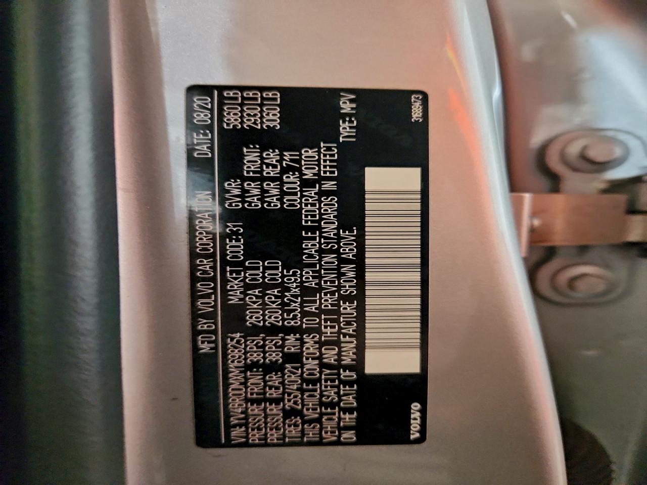 2021 VOLVO XC60 T8 RECHARGE R-DESIGN photo 13