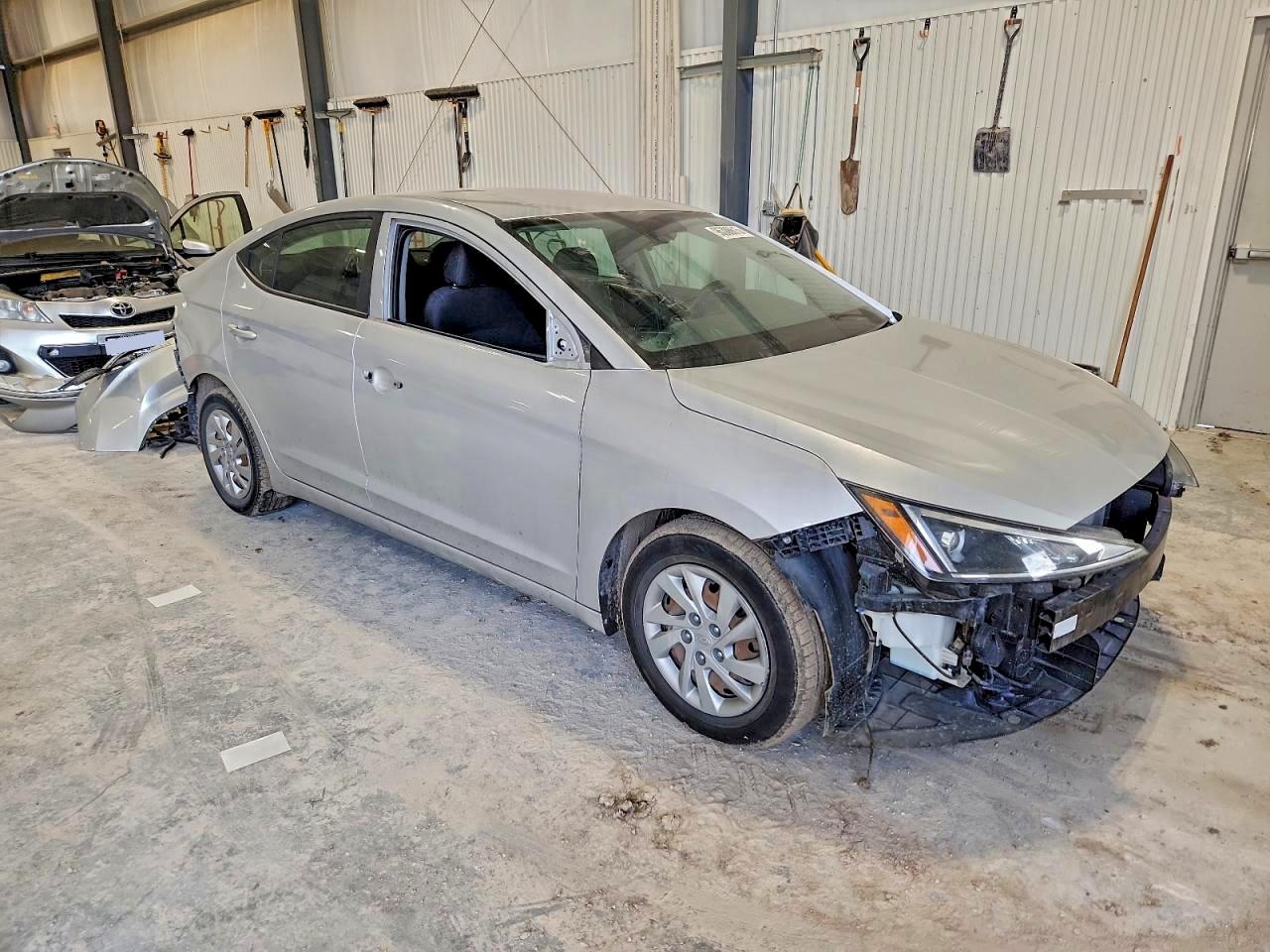 2020 HYUNDAI ELANTRA SE photo 4