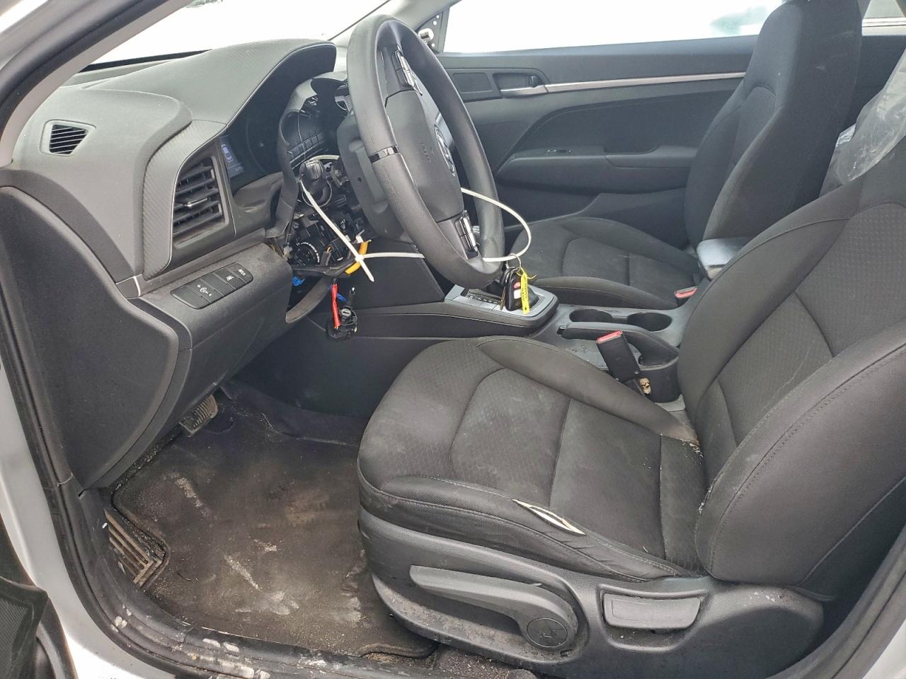2020 HYUNDAI ELANTRA SE photo 7