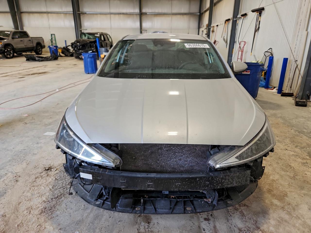 2020 HYUNDAI ELANTRA SE photo 5