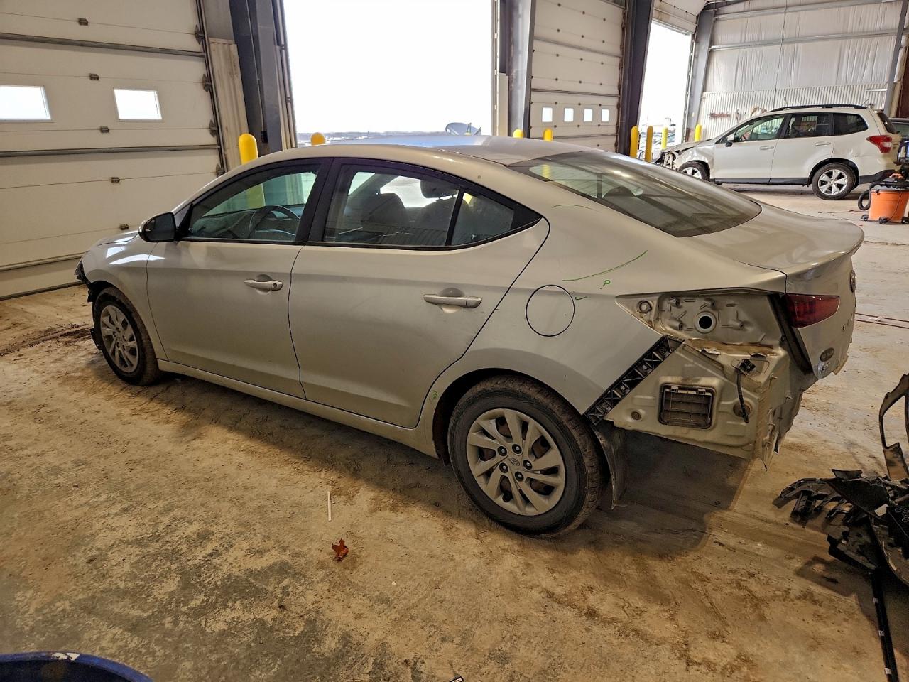 2020 HYUNDAI ELANTRA SE photo 2