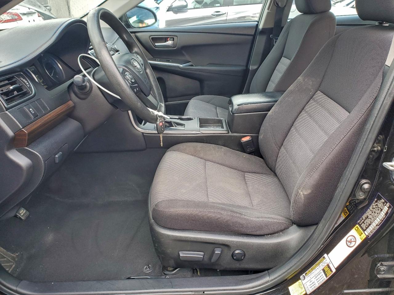 2016 TOYOTA CAMRY LE photo 7
