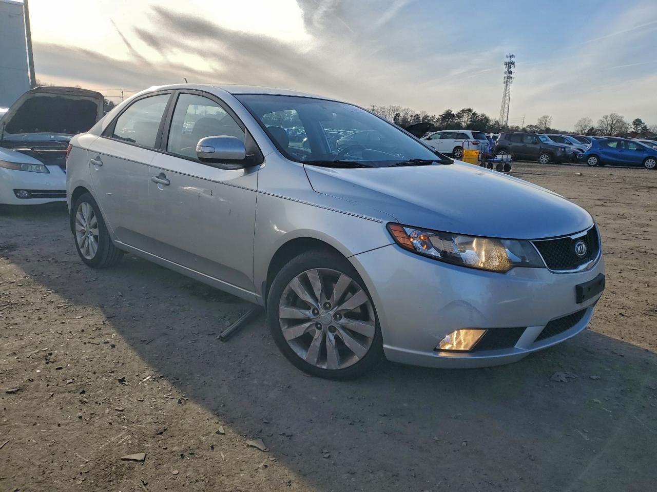 2010 KIA FORTE SX photo 4