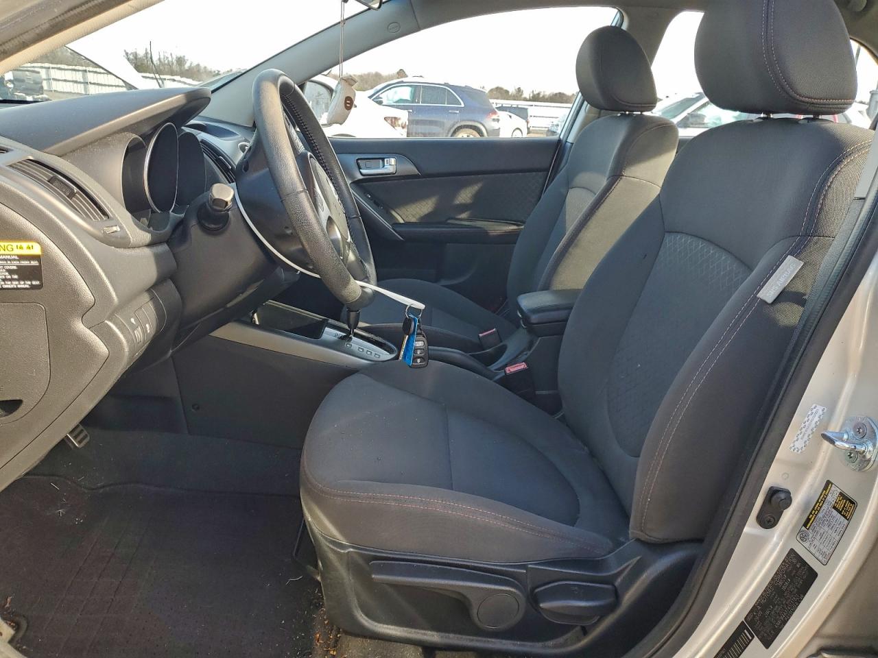 2010 KIA FORTE SX photo 7