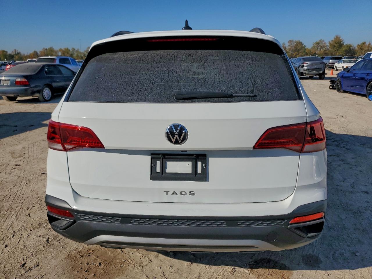 2024 VOLKSWAGEN TAOS S photo 6