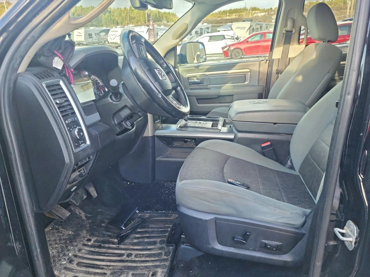 2013 RAM 1500 SLT photo 7