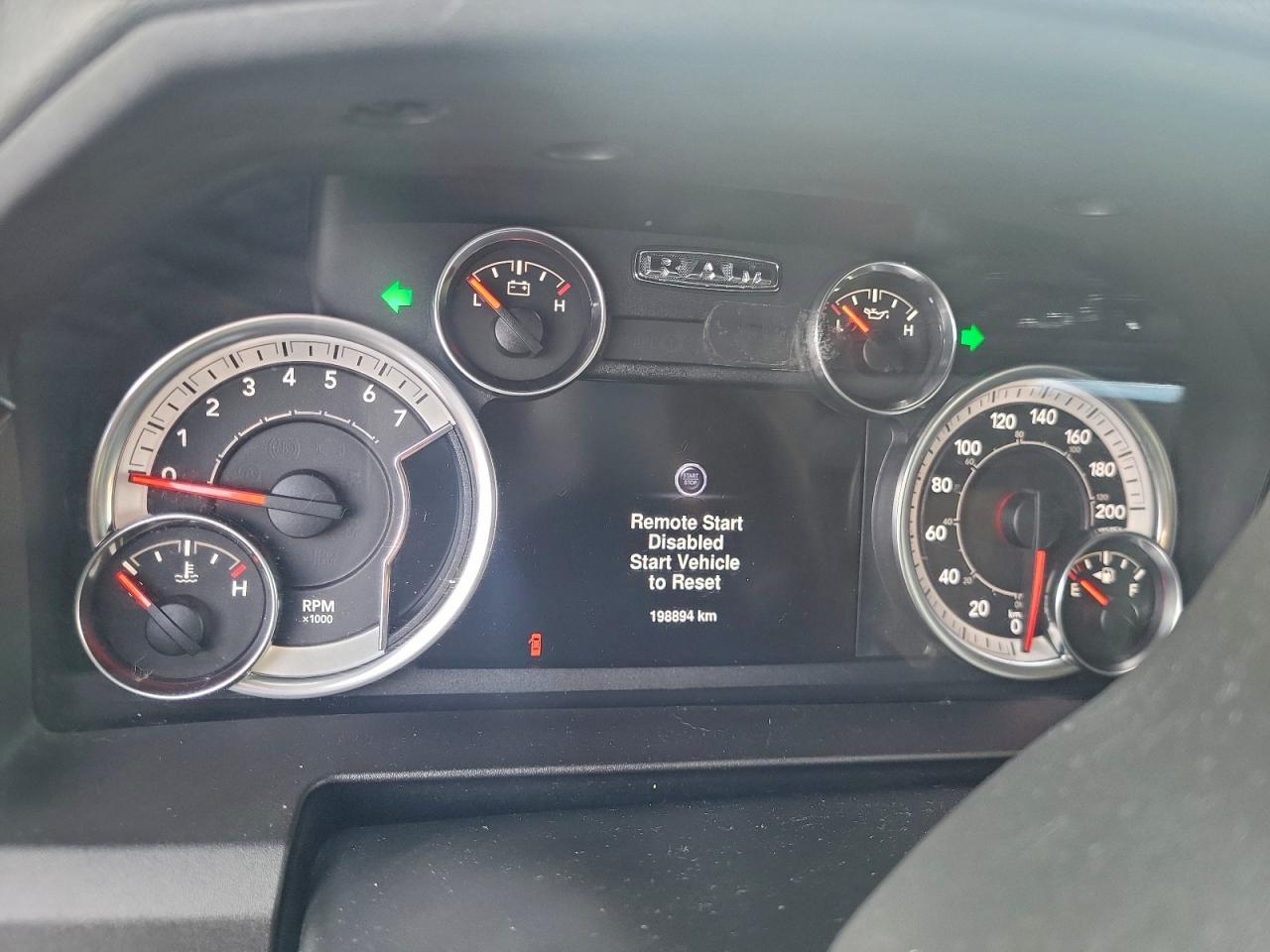 2013 RAM 1500 SLT photo 9