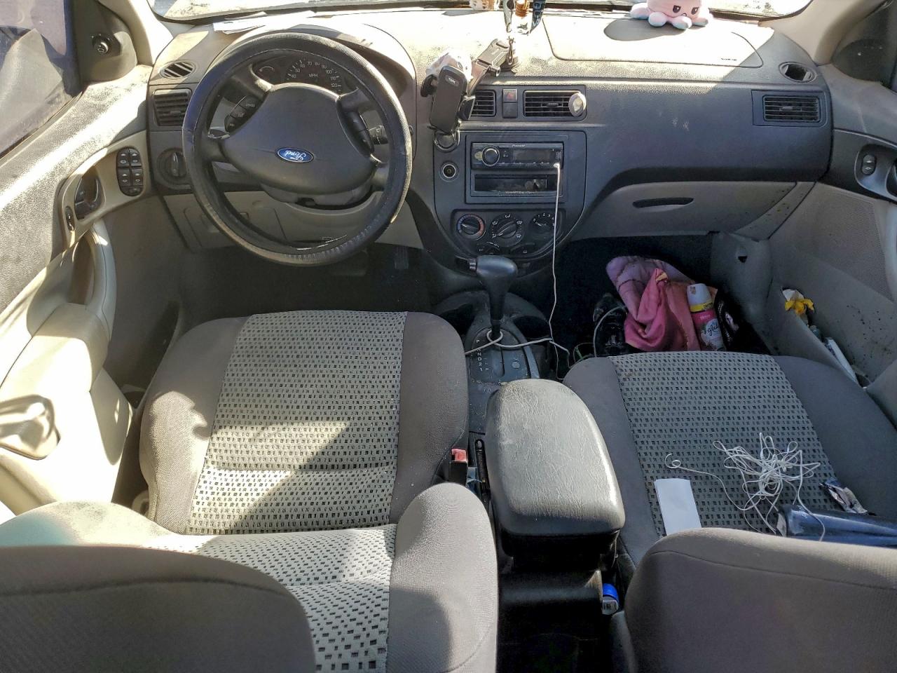 2007 FORD FOCUS ZX4 photo 8