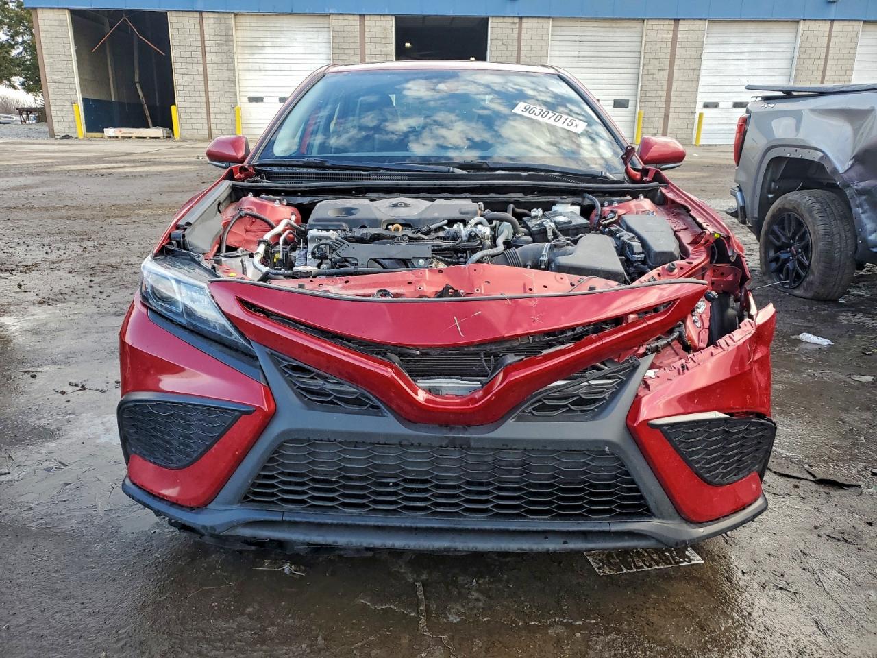 2022 TOYOTA CAMRY SE photo 5