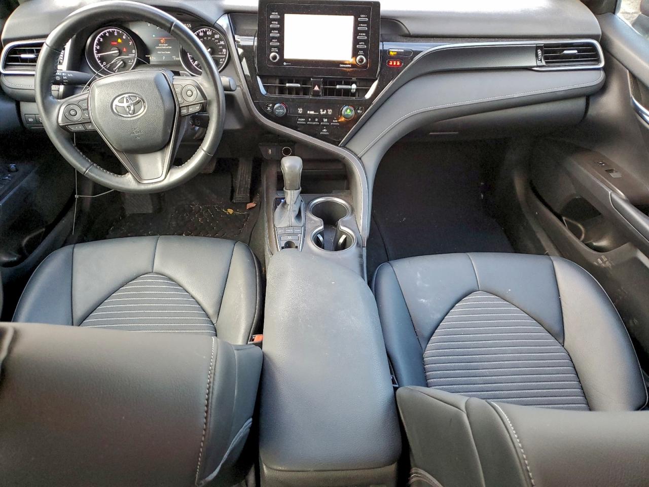 2022 TOYOTA CAMRY SE photo 8