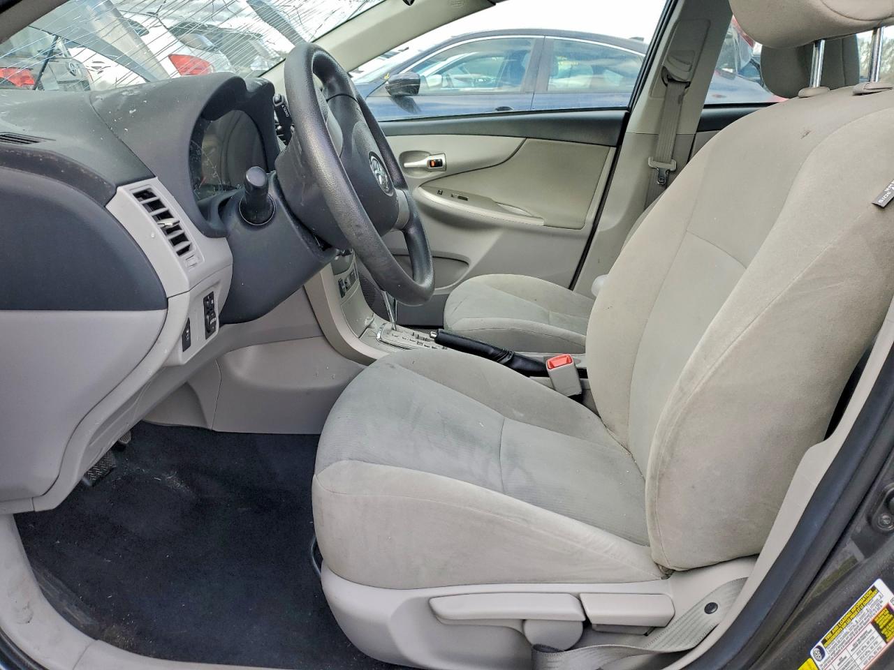 2011 TOYOTA COROLLA BASE photo 7