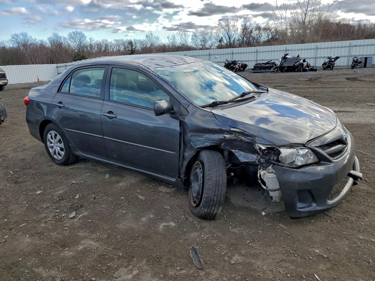 2011 TOYOTA COROLLA BASE photo 4