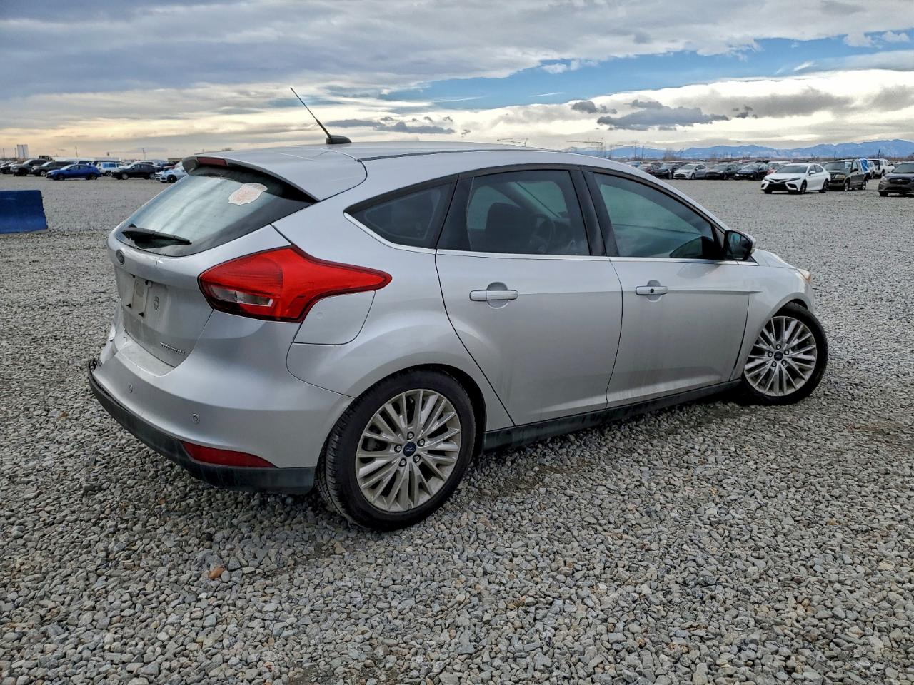 2018 FORD FOCUS TITANIUM photo 3