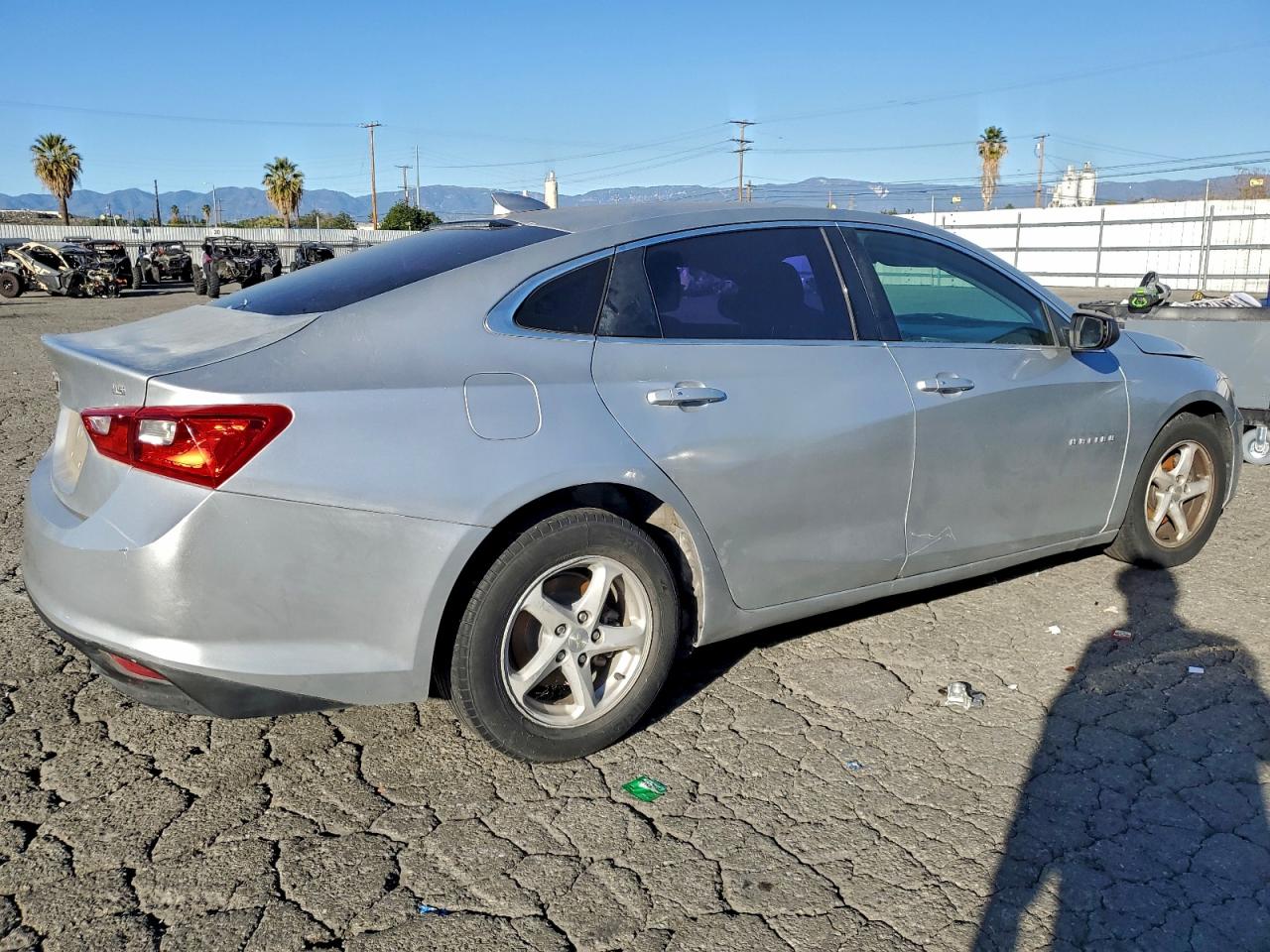 2016 CHEVROLET MALIBU LS photo 3