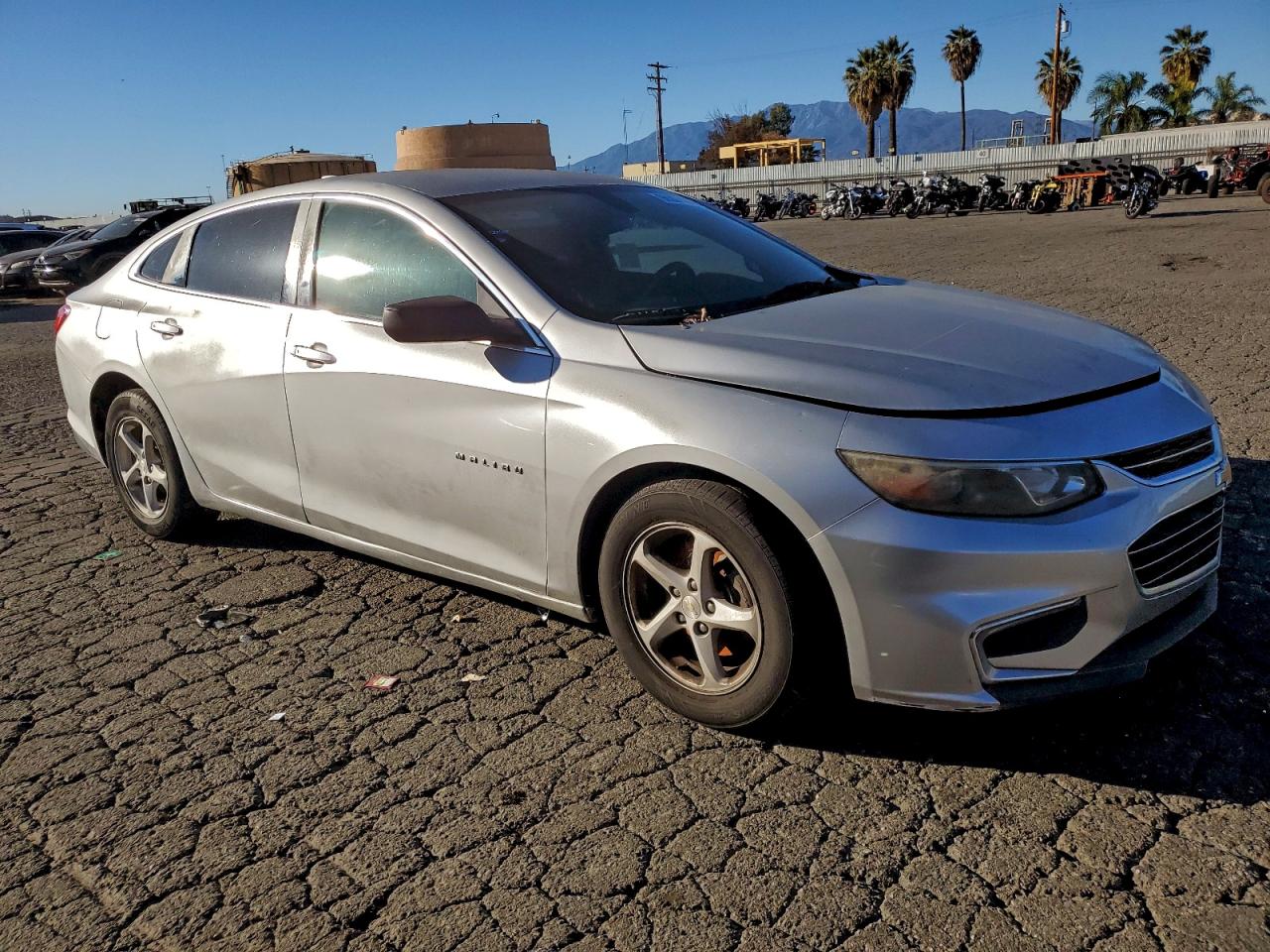2016 CHEVROLET MALIBU LS photo 4