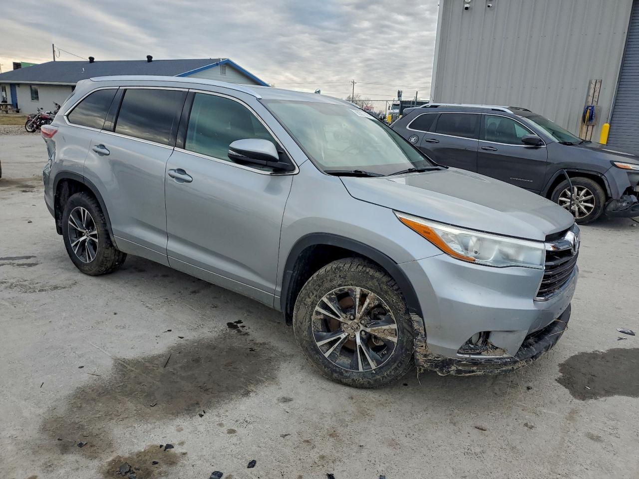 2016 TOYOTA HIGHLANDER XLE photo 4