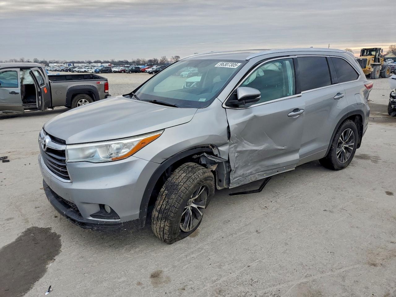 2016 TOYOTA HIGHLANDER