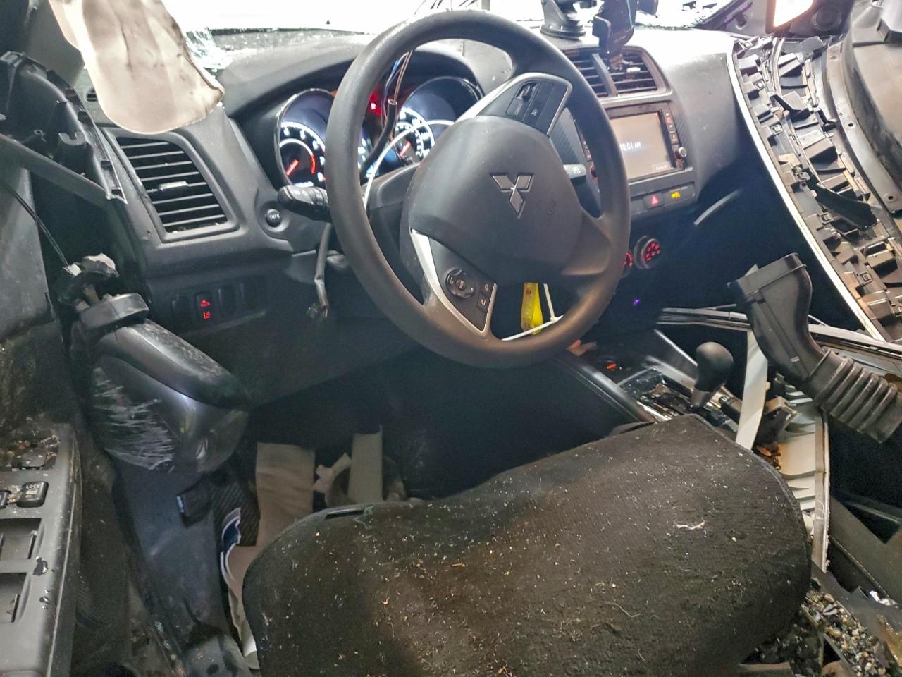 2024 MITSUBISHI OUTLANDER SPORT S/SE photo 29