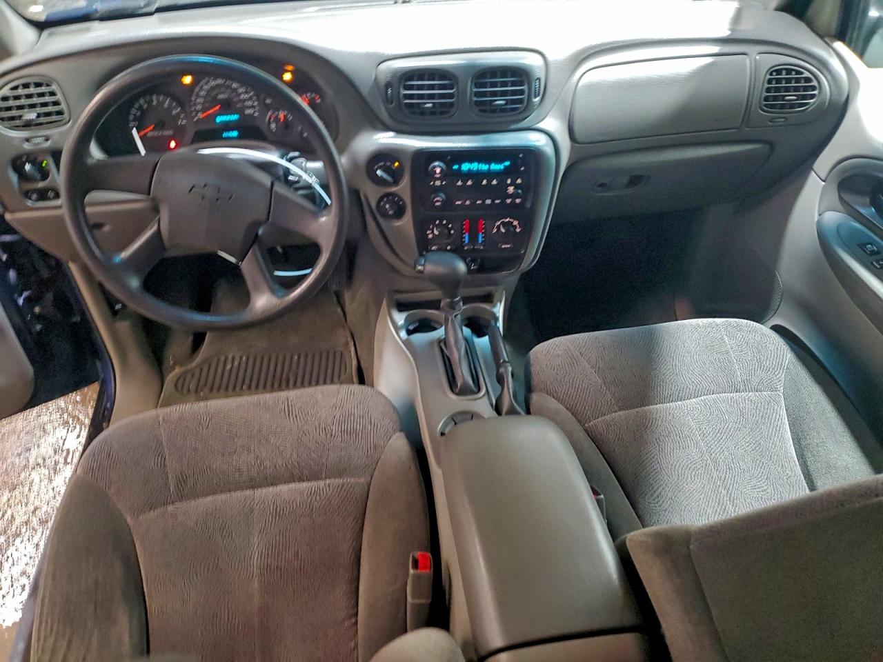 2004 CHEVROLET TRAILBLAZER LS photo 15