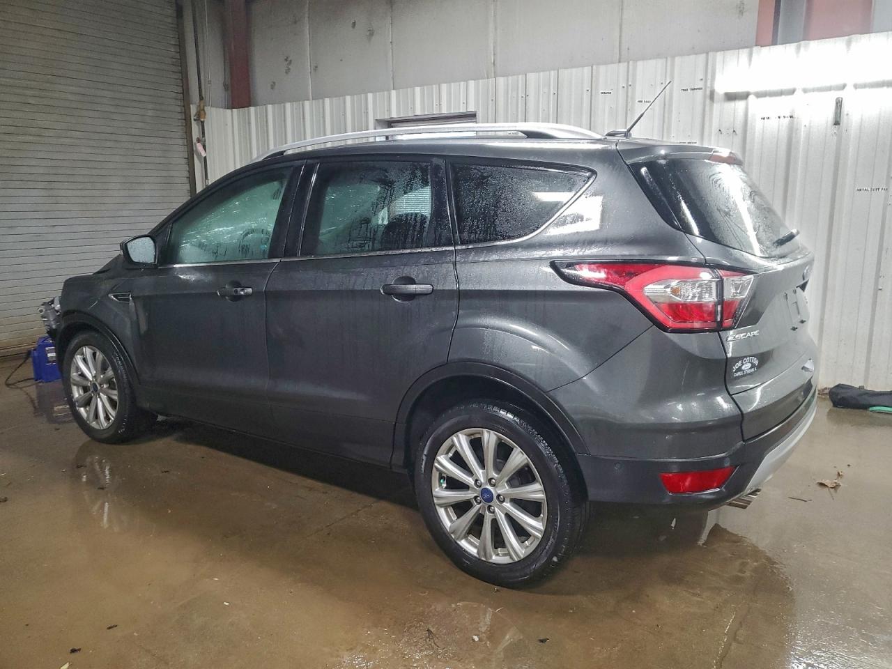2017 FORD ESCAPE TITANIUM photo 4