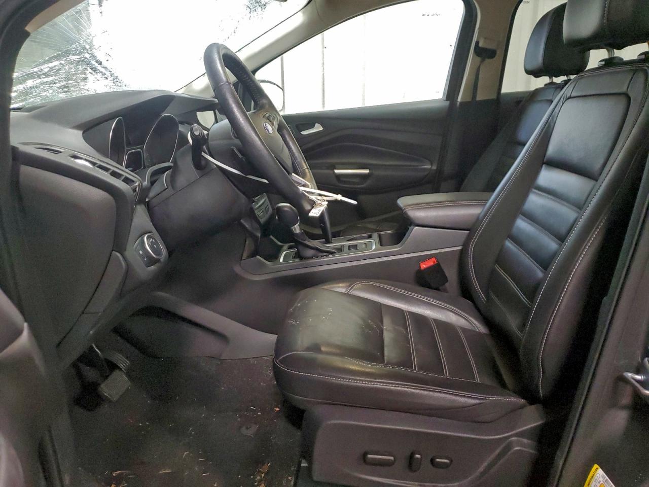 2017 FORD ESCAPE TITANIUM photo 19