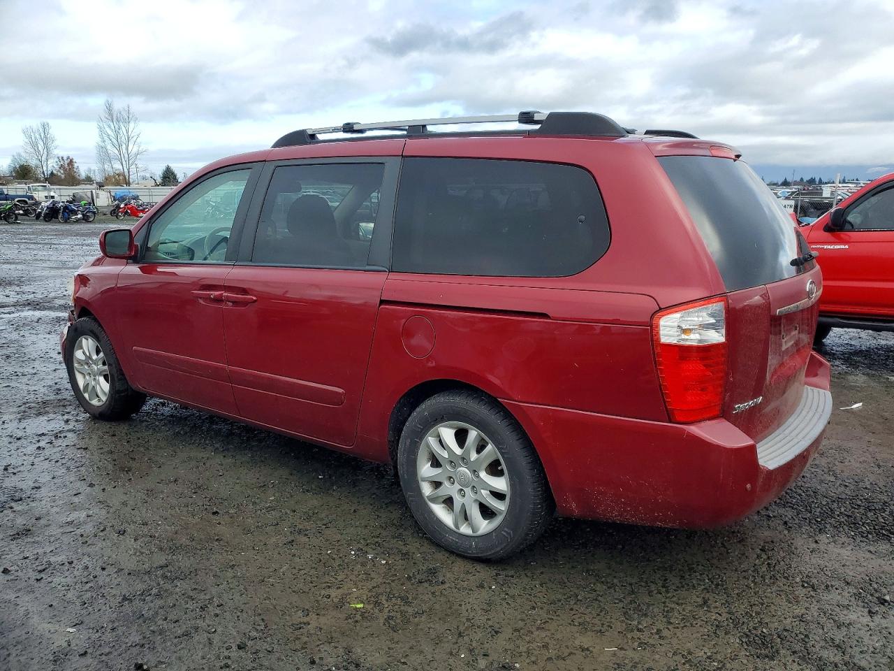 2006 KIA SEDONA EX photo 2