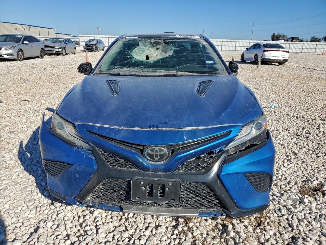2020 TOYOTA CAMRY XSE photo 17