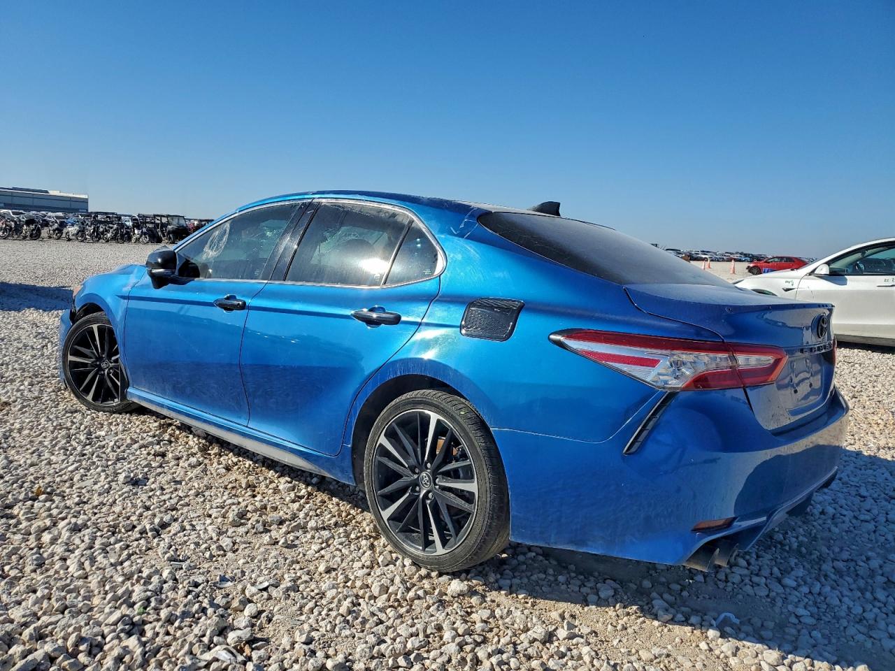 2020 TOYOTA CAMRY XSE photo 5
