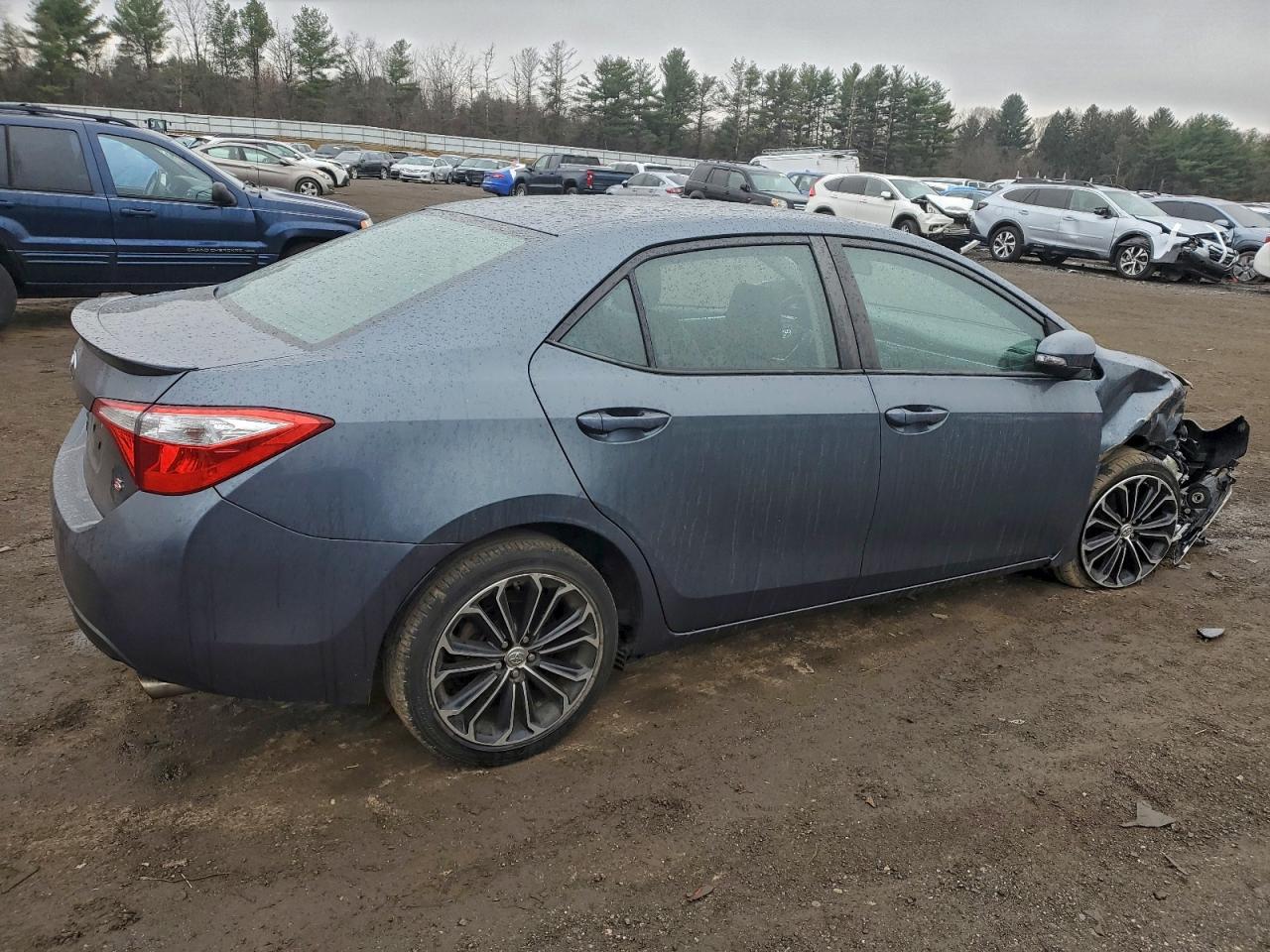 2014 TOYOTA COROLLA L photo 3