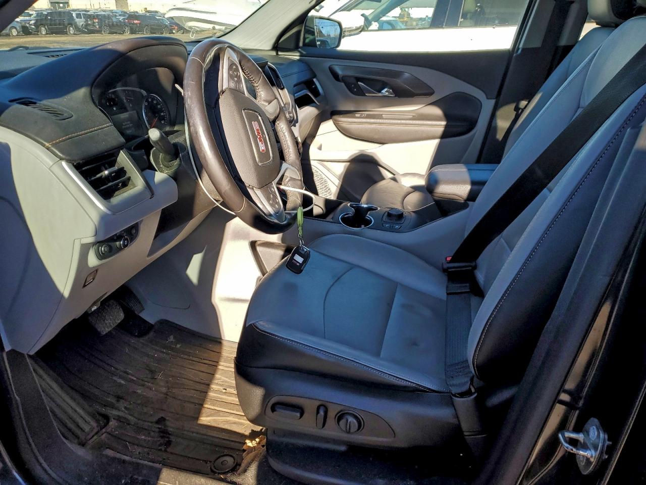 2018 GMC TERRAIN SLT photo 7
