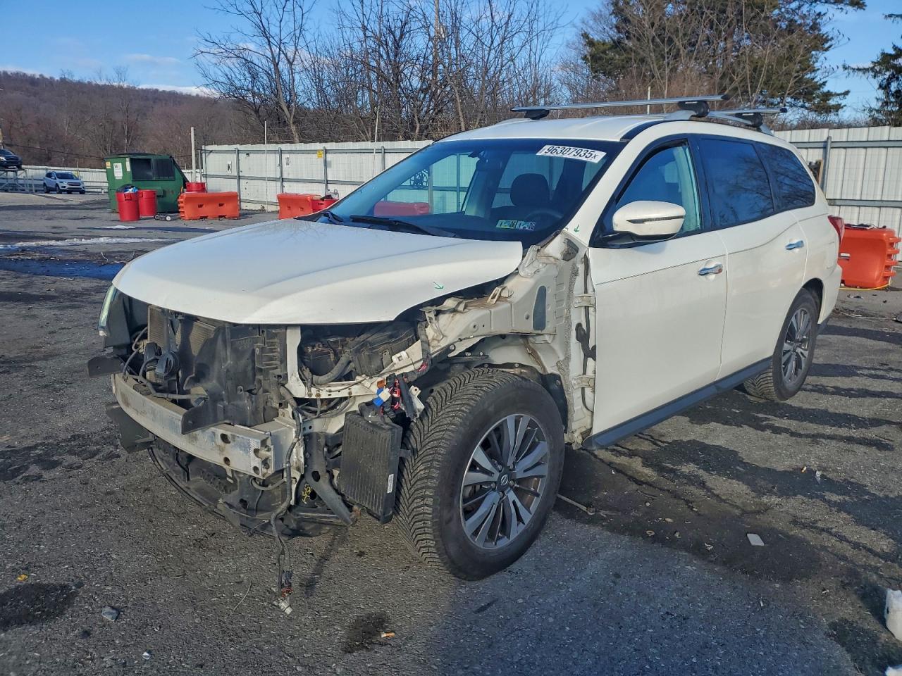 2017 NISSAN PATHFINDER