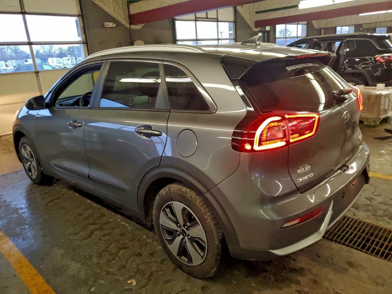 2017 KIA NIRO FE photo 2