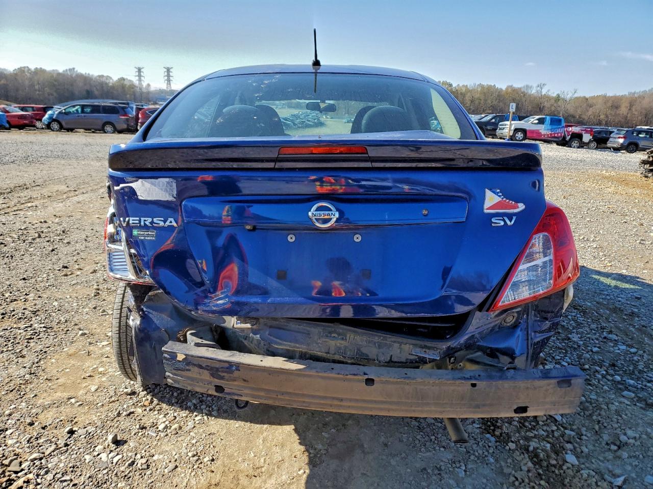 2019 NISSAN VERSA S photo 6