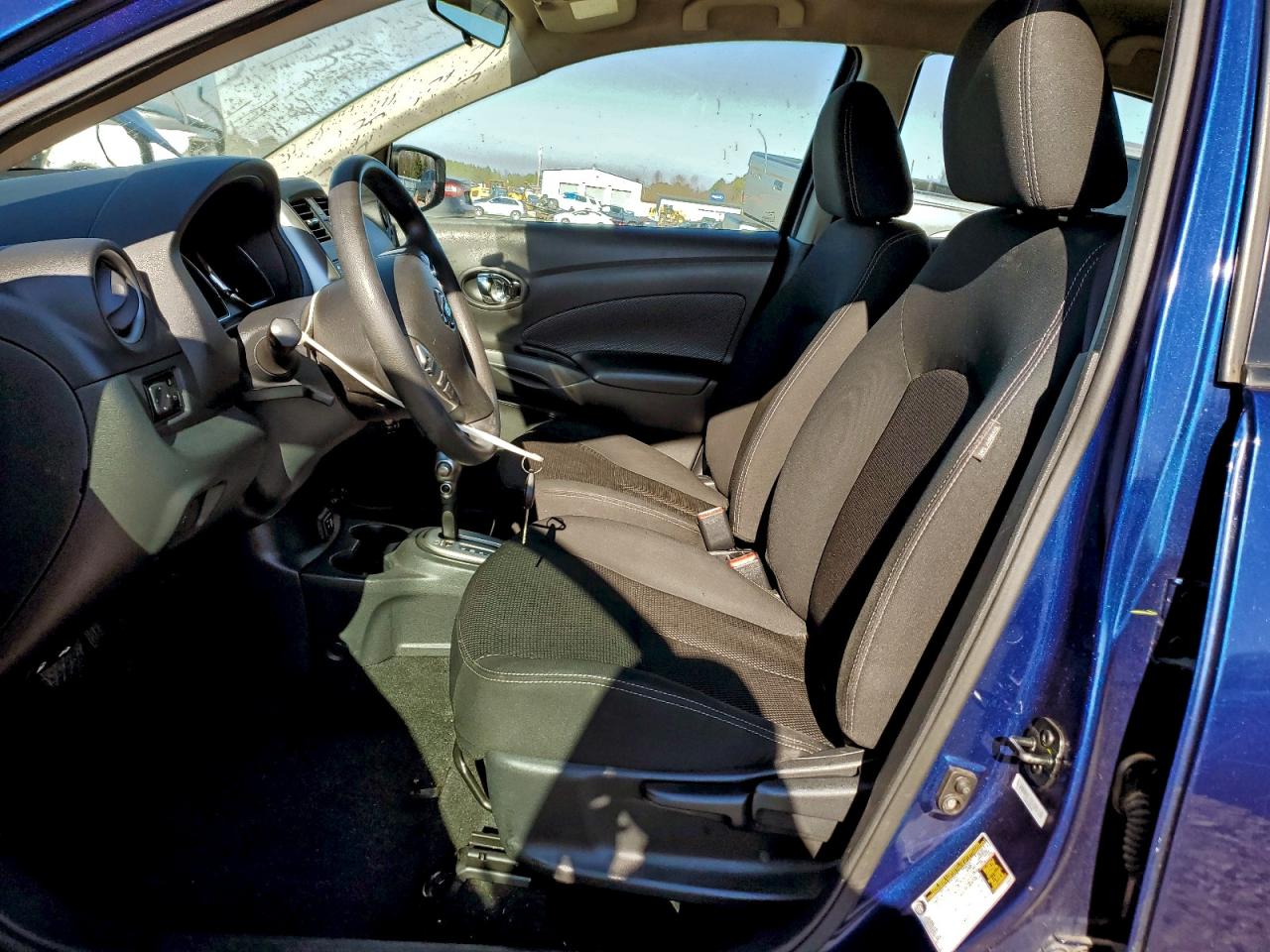 2019 NISSAN VERSA S photo 7