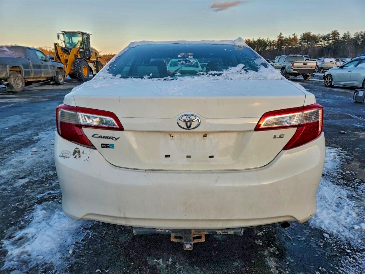 2013 TOYOTA CAMRY L photo 6