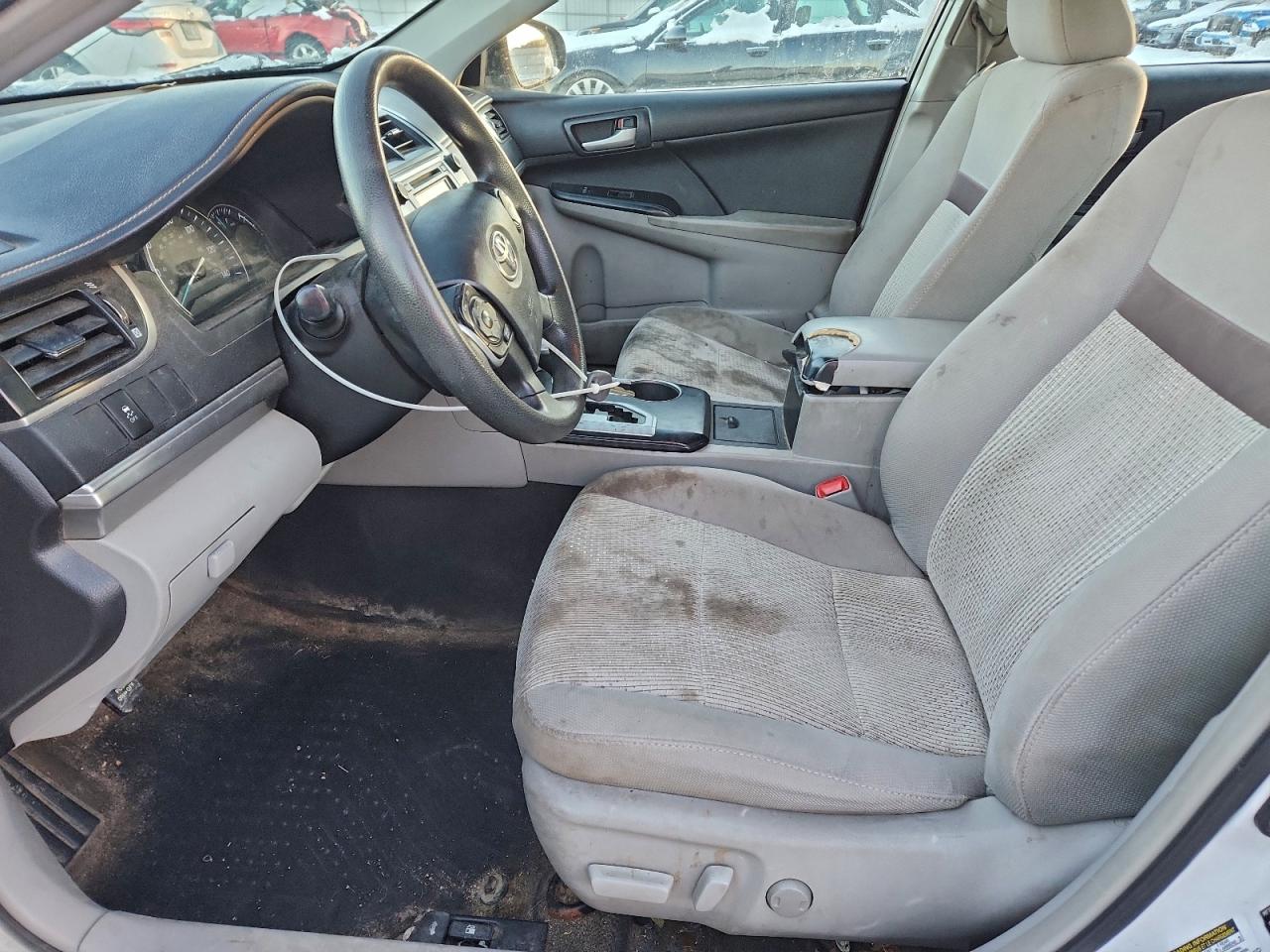 2013 TOYOTA CAMRY L photo 7