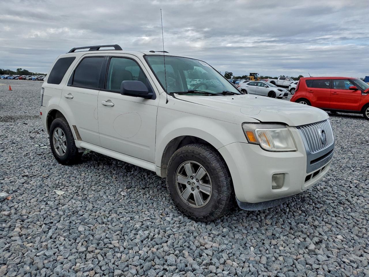 2010 MERCURY MARINER photo 4