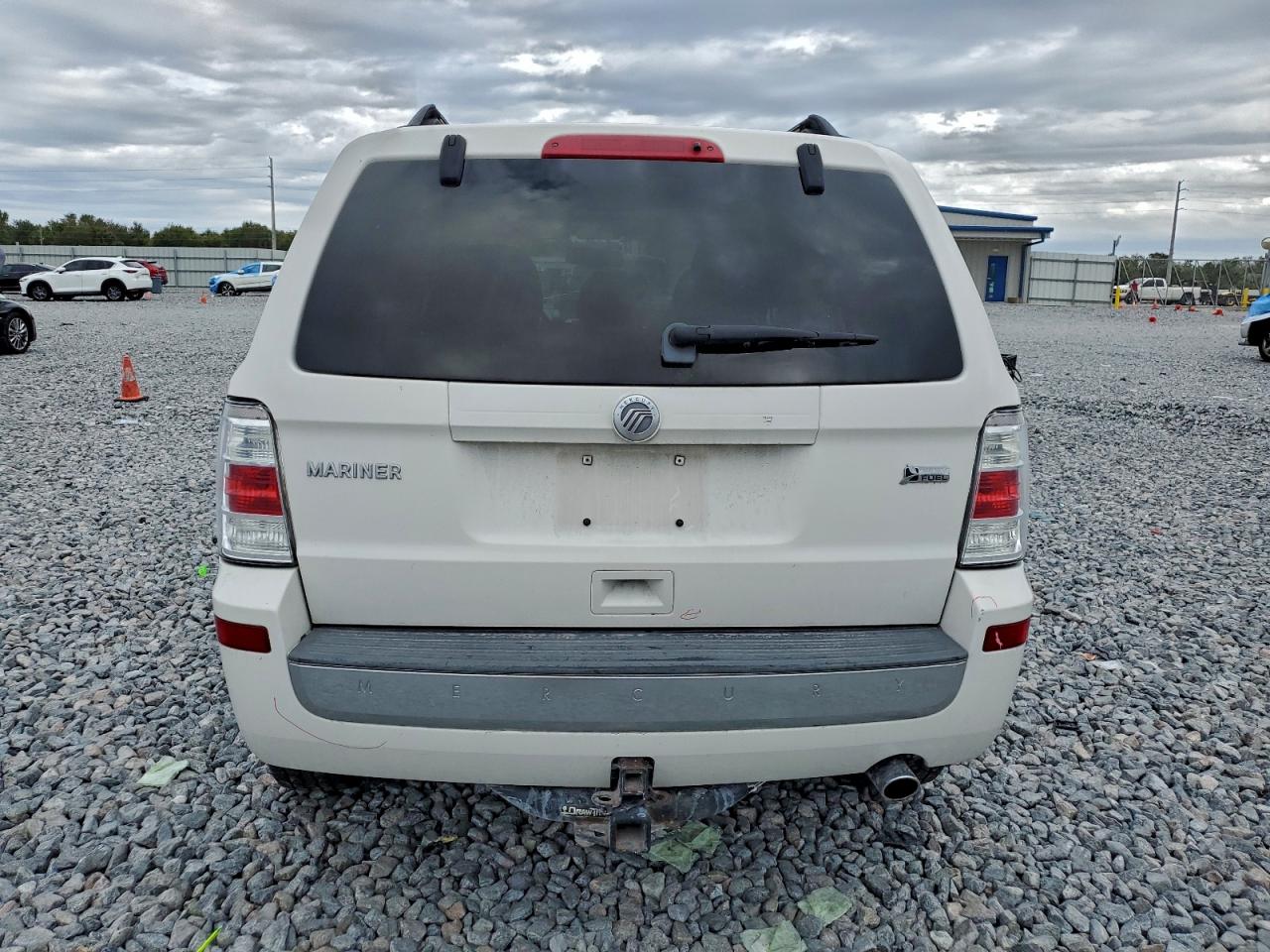 2010 MERCURY MARINER photo 6