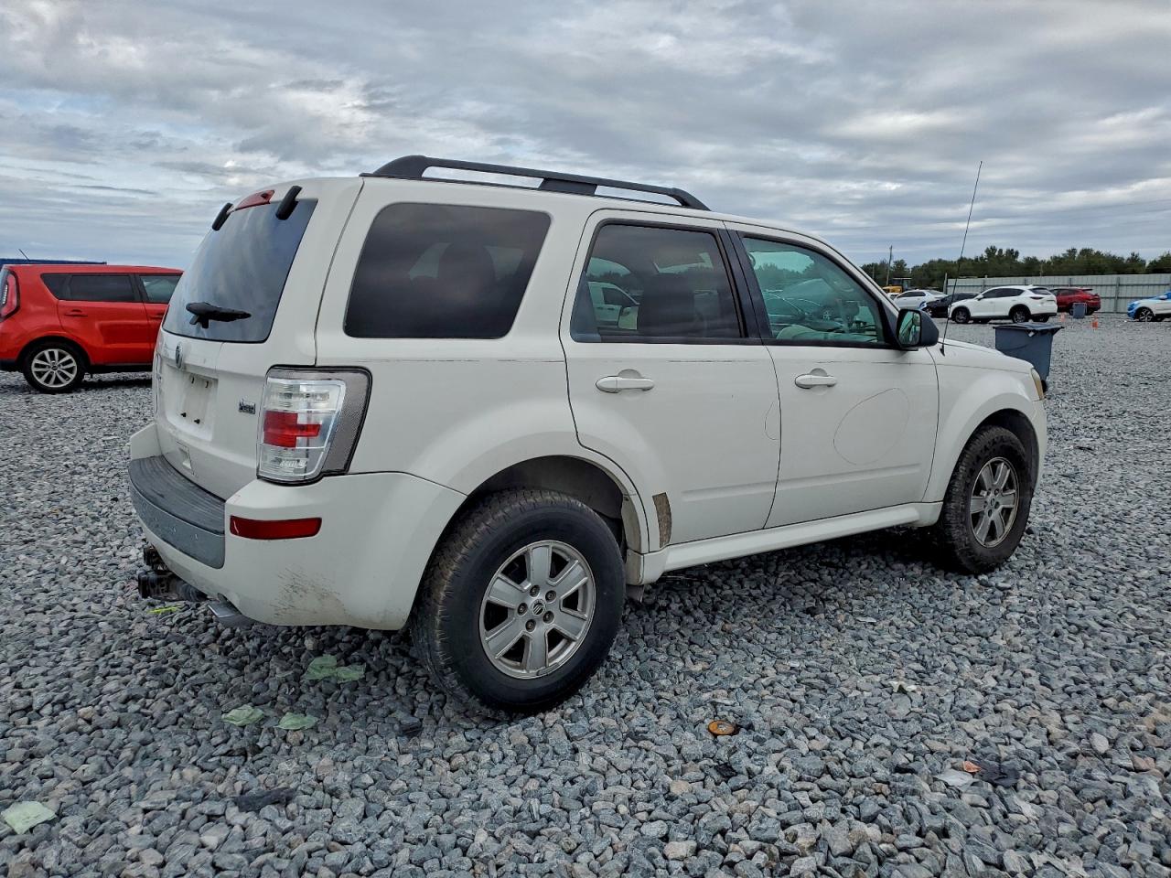 2010 MERCURY MARINER photo 3
