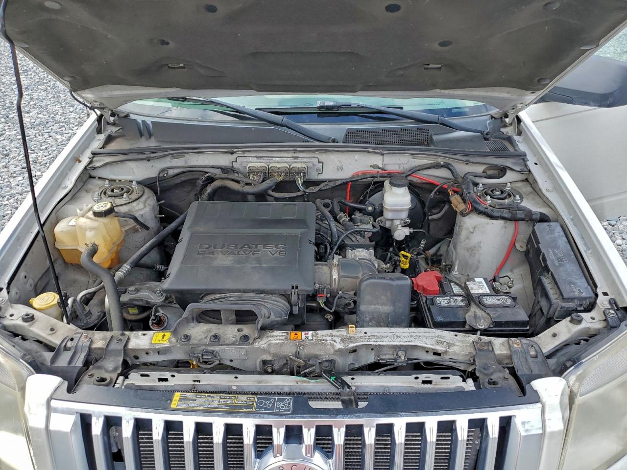 2010 MERCURY MARINER photo 11