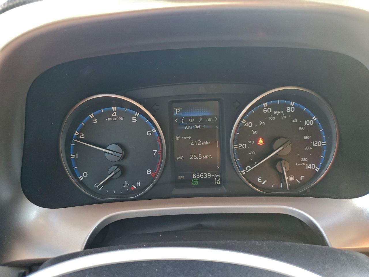 2017 TOYOTA RAV4 XLE photo 9