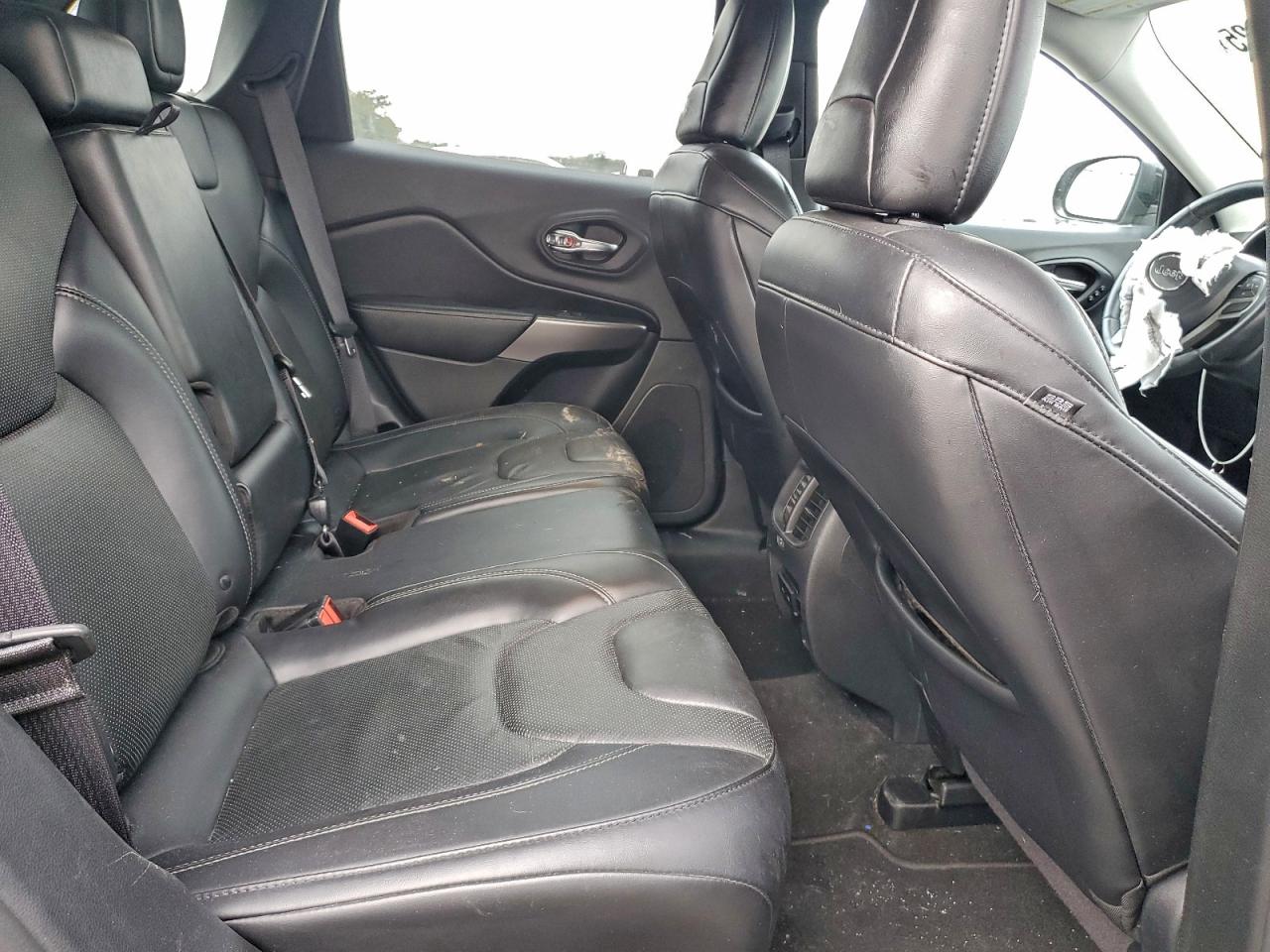 2019 JEEP CHEROKEE LIMITED photo 11