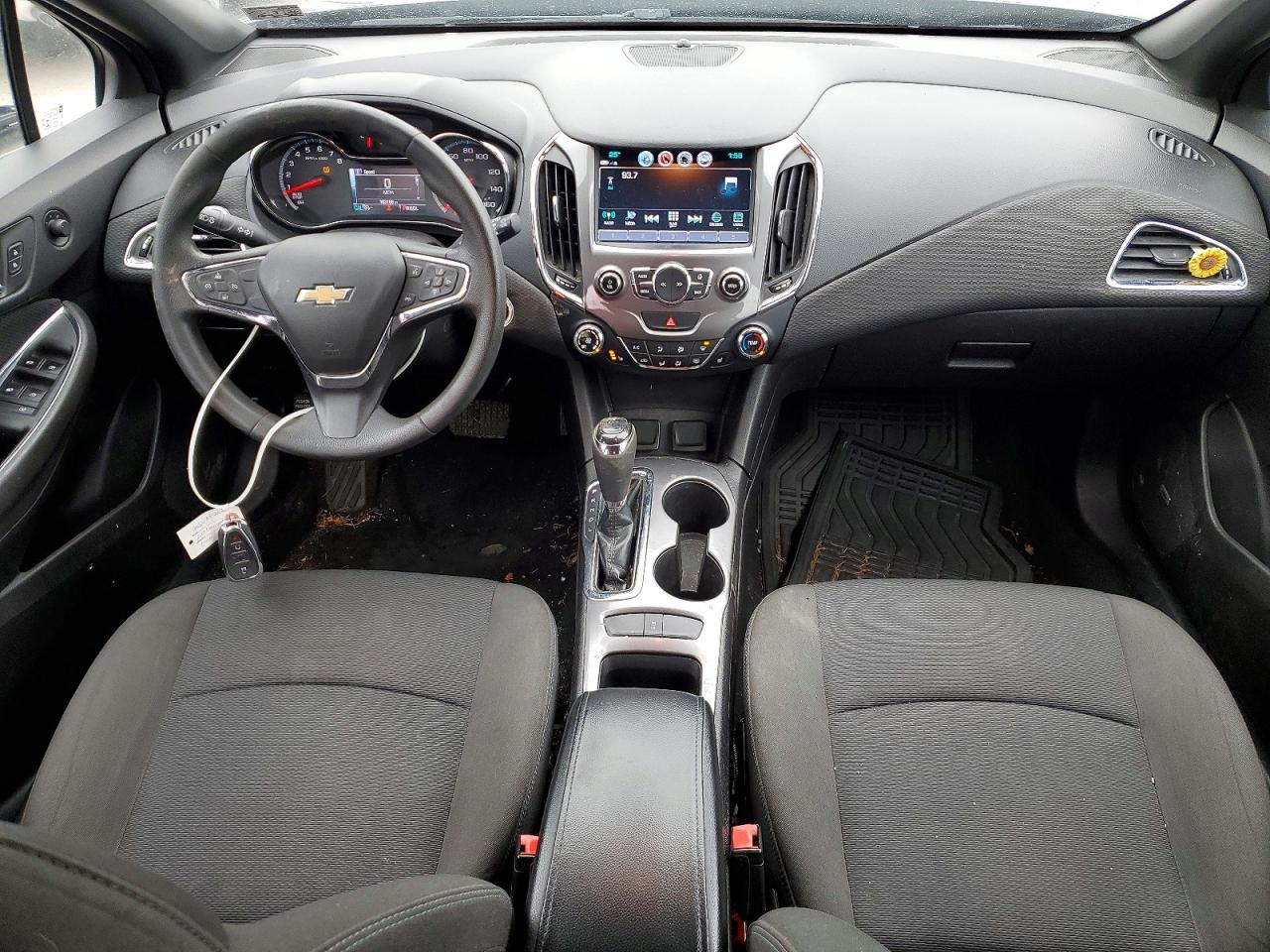 2017 CHEVROLET CRUZE LT photo 8