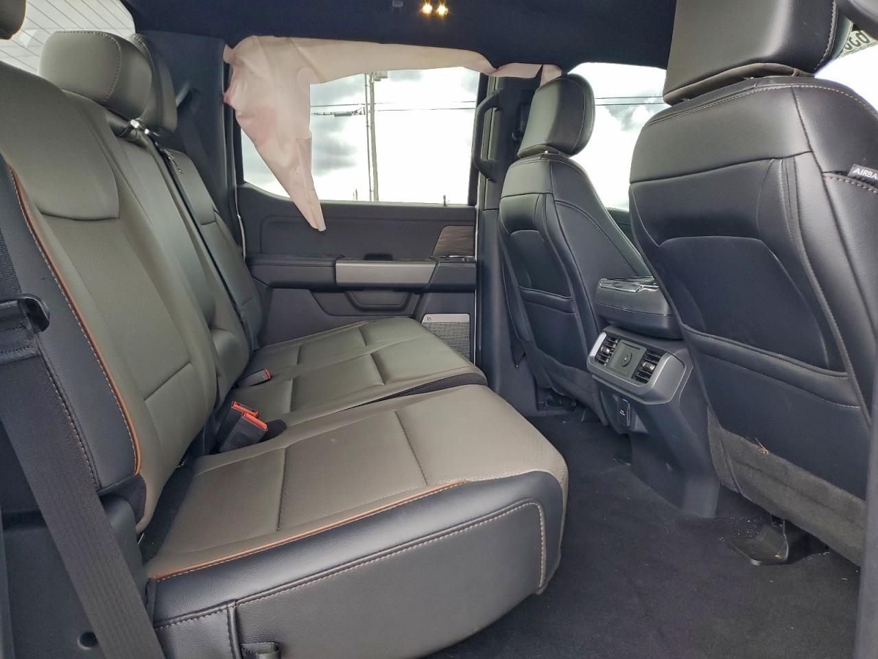 2025 FORD F150 LARIAT photo 10