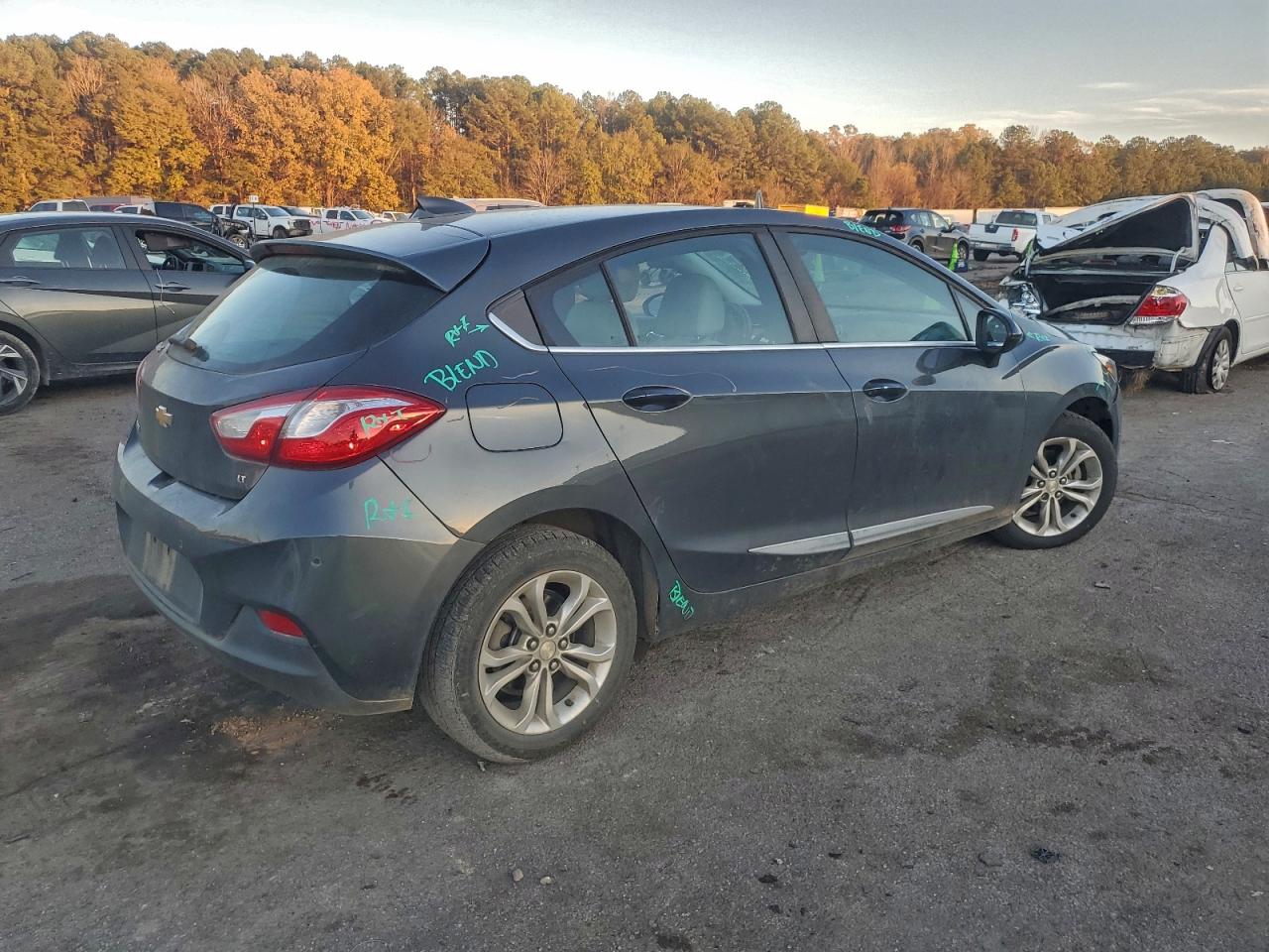 2019 CHEVROLET CRUZE LT photo 3