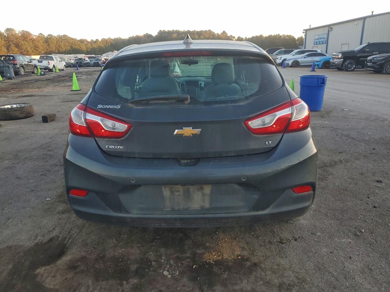 2019 CHEVROLET CRUZE LT photo 6